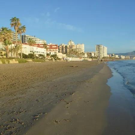 Maravilloso Amanecer Cabo A Pie De Playa Y Mar En Roquetes Apartment