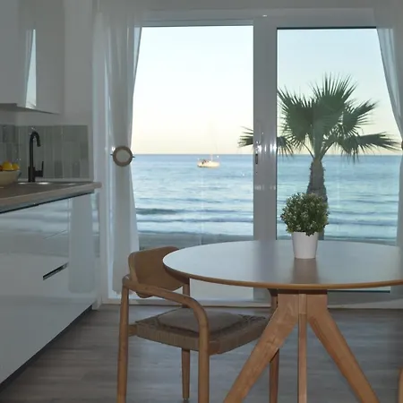 アパート Maravilloso Amanecer Cabo A Pie De Playa Y Mar En Roquetes アリカンテ