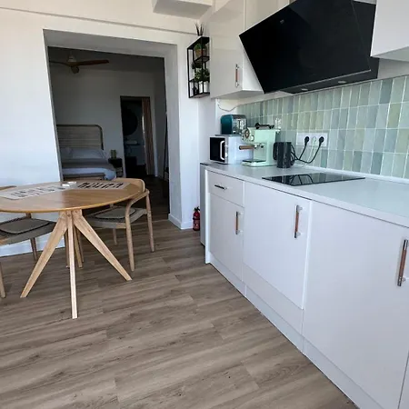 Maravilloso Amanecer Cabo A Pie De Playa Y Mar En Roquetes