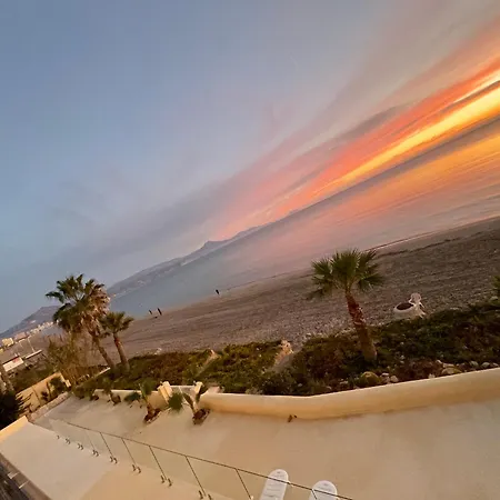 Maravilloso Amanecer Cabo A Pie De Playa Y Mar En Roquetes