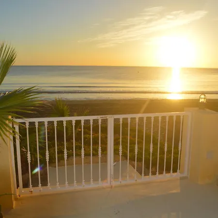 Maravilloso Amanecer Cabo A Pie De Playa Y Mar En Roquetes
