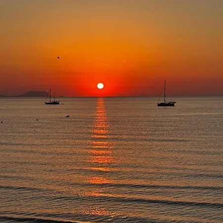 アパート Maravilloso Amanecer Cabo A Pie De Playa Y Mar En Roquetes